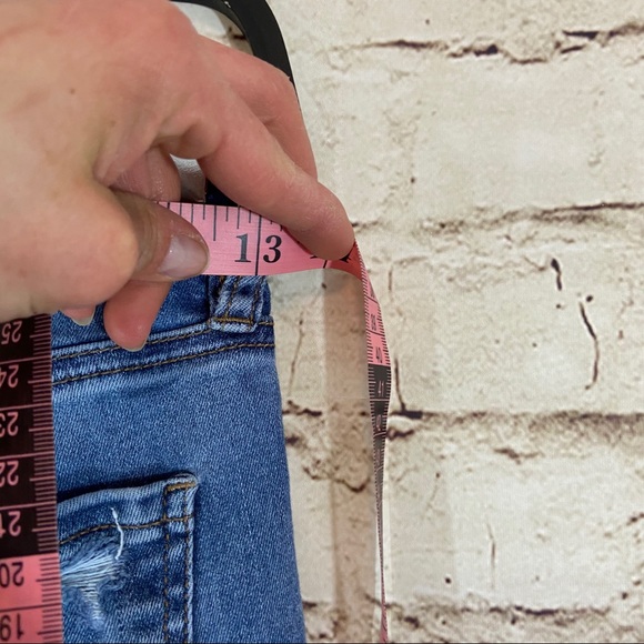 American Eagle super high rise distressed jeans - Picture 5 of 11